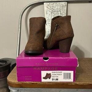 New Rampage Boots 9.5